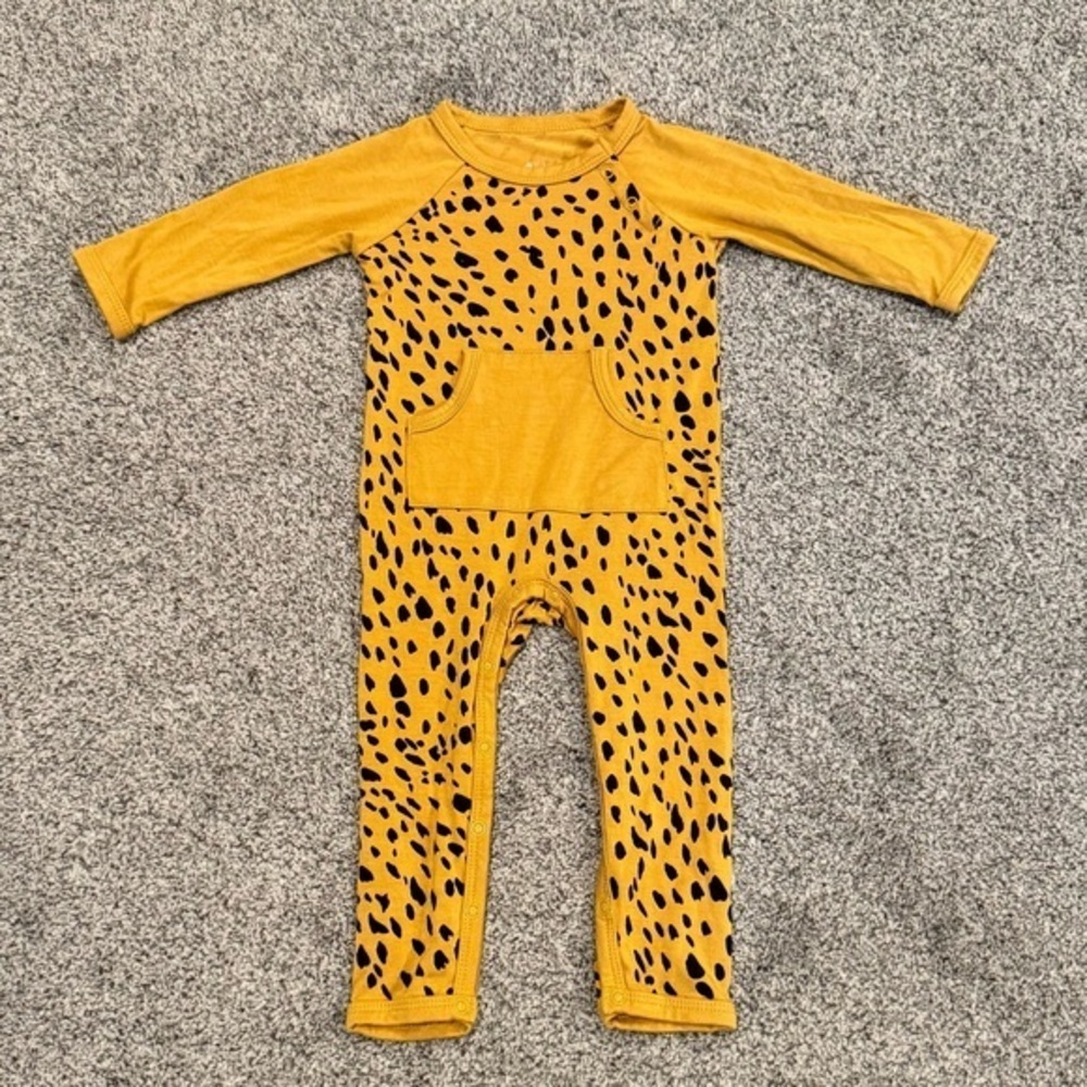Kyte Baby Longall Romper in Marigold Cheetah EUC 3-6